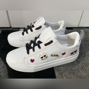 Woman white KARL LAGERFELD white clean excellent size 6-1/2